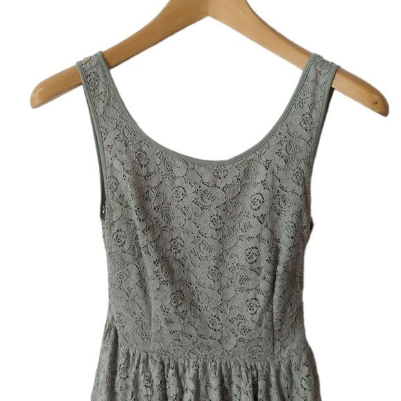 Urban Outfitters Pins and Needles Backless Lace Dress - Picture 4 of 4